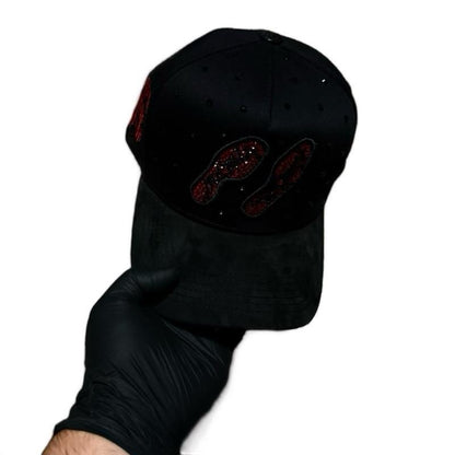 GORRA SUELITA ROJA CON PIEDRAS