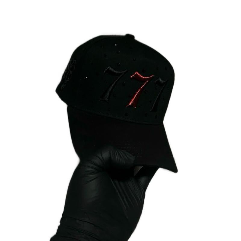 GORRA 777 ROJO CON PIEDRAS