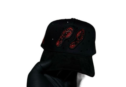 GORRA SUELITA ROJA CON PIEDRAS