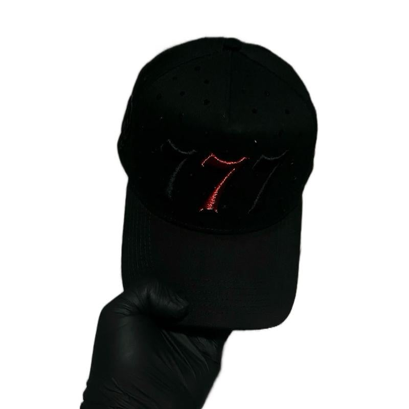 GORRA 777 ROJO CON PIEDRAS