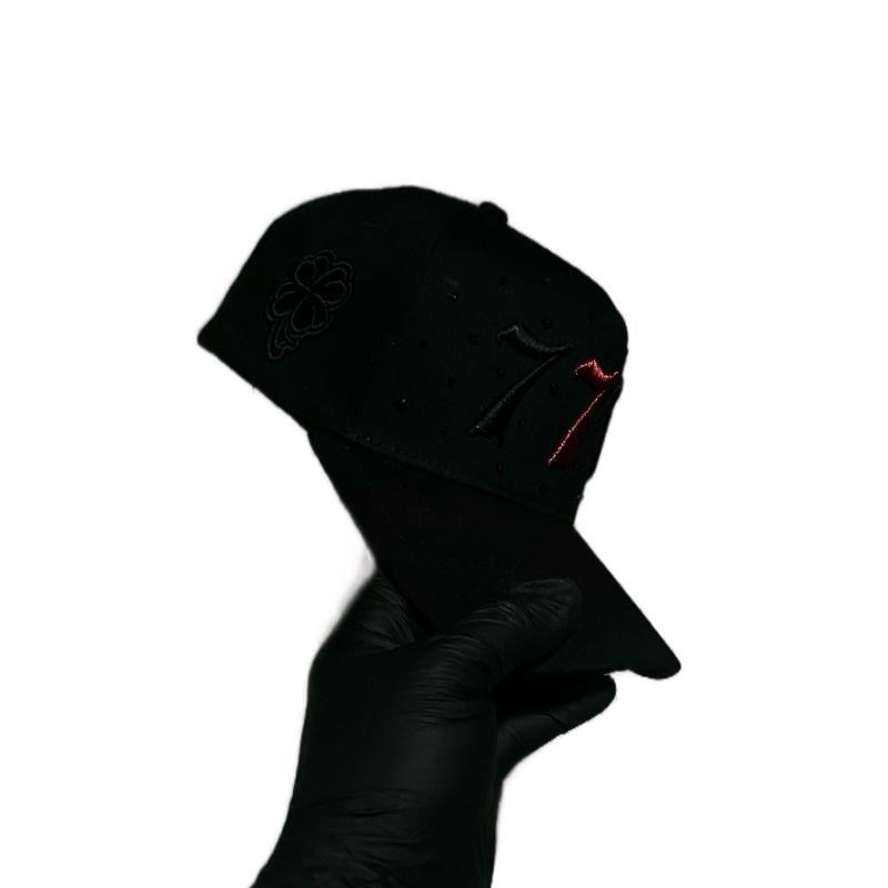 GORRA 777 ROJO CON PIEDRAS